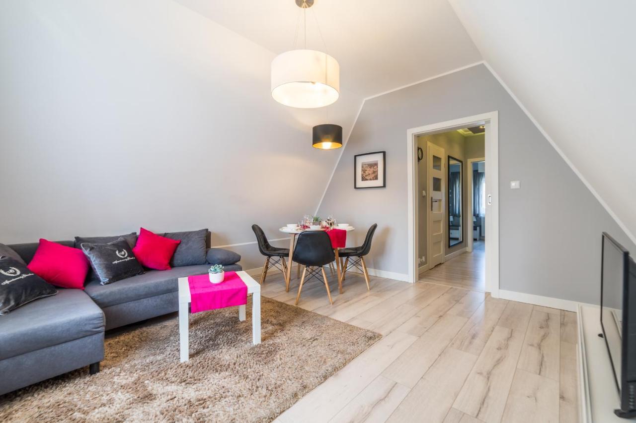Apartamentygdanske Eu - Golden Exteriör bild